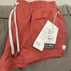 Vuori Halo Performance Short, Lychee Heather, Small, NEW with tags